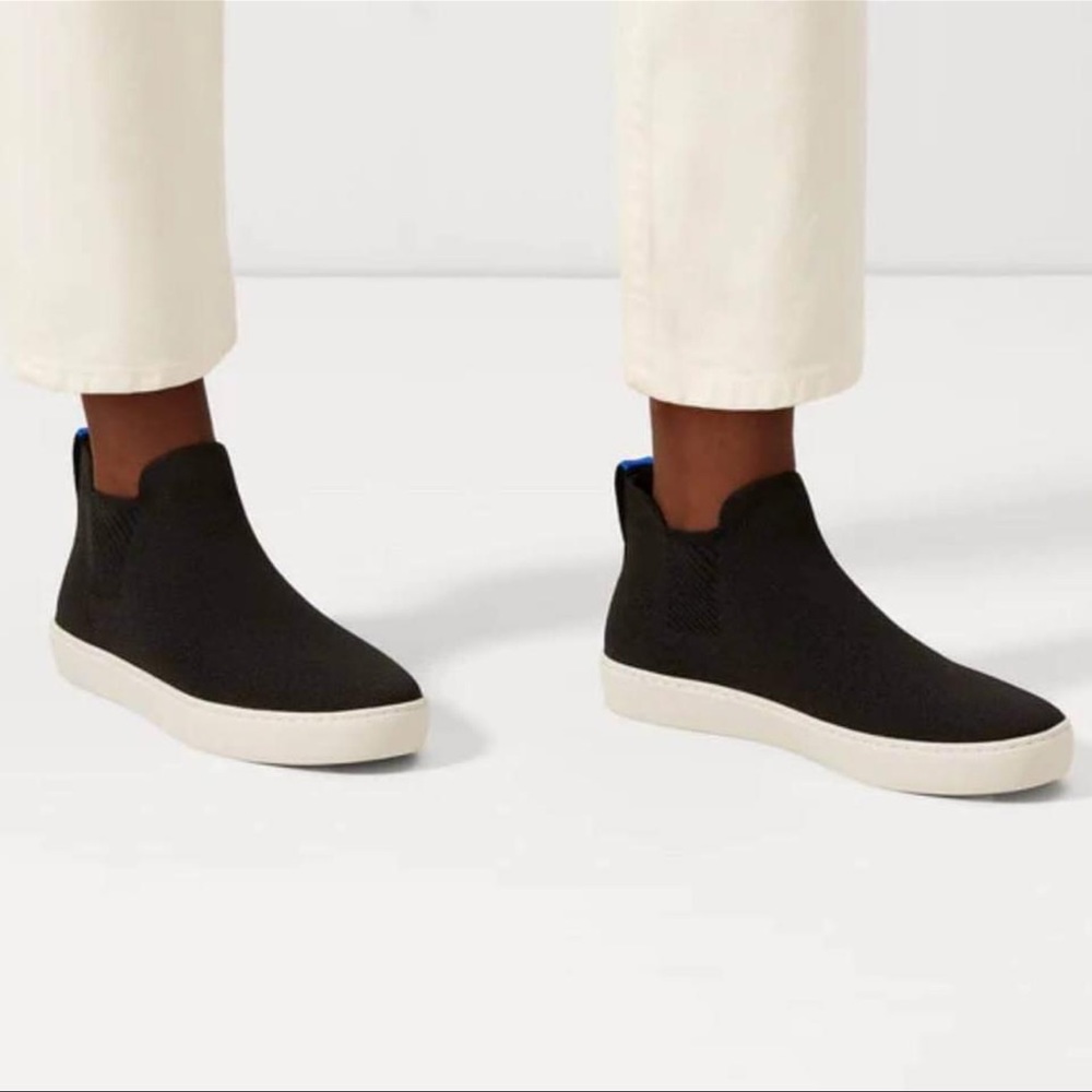 PRICE FIRM🚨 Rothy's Black Chelsea Ankle Boot 9.5